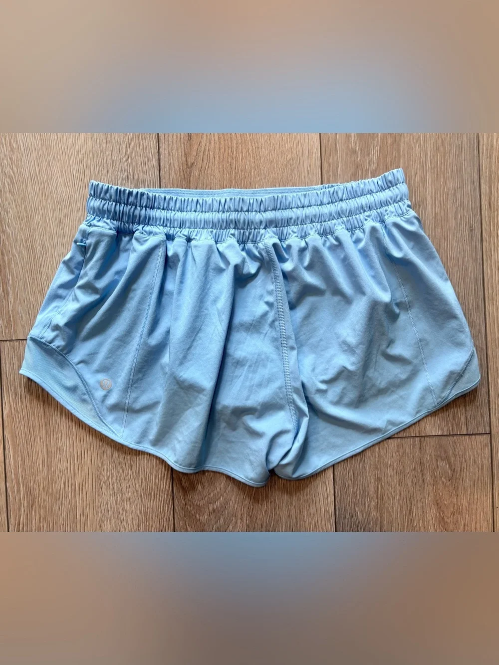 Lululemon Hotty Hot Low-Rise Lined Short 2.5